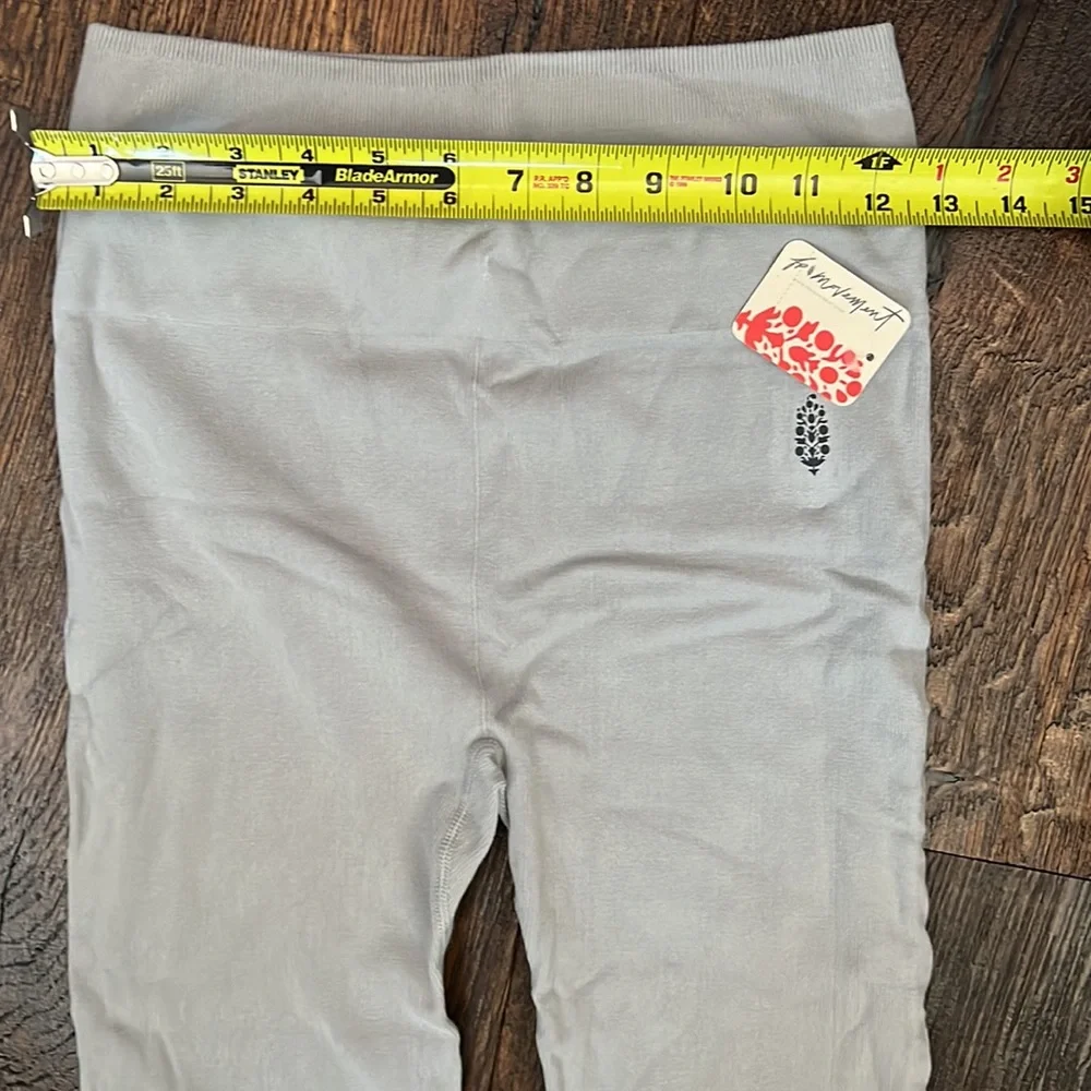47. Free People Movement Rich Soul Ribbed Leggings in Arctic Mist M/L - Picture 5 of 7